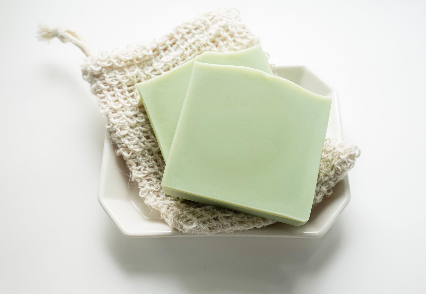 Pomelo Leaf Soap 碌油葉皂